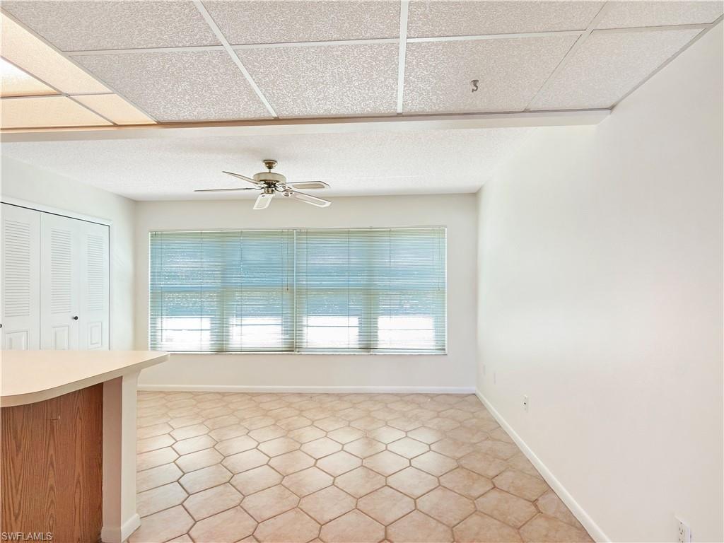 with room for eating in or office/desk