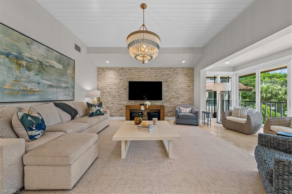 4737 Villa Mare LN