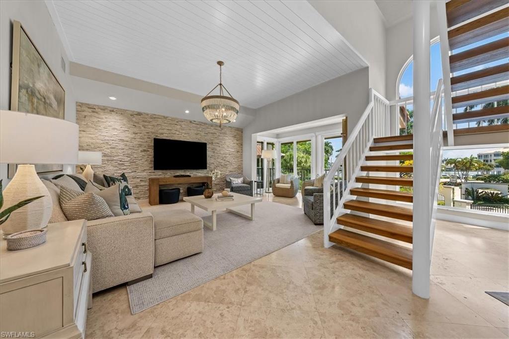 4737 Villa Mare LN