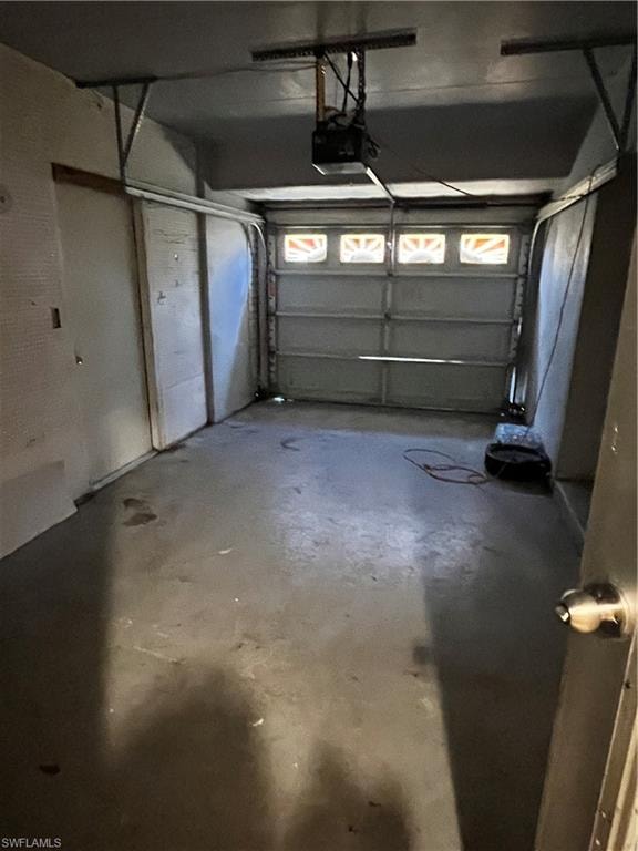 Single car garage with Laundry area