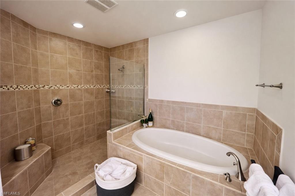 2547 Marquesa Royale LN 3-201 photo 17