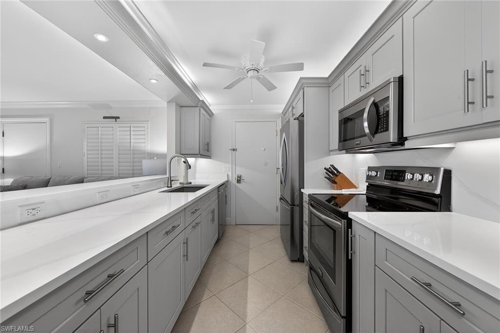 2900 Gulf Shore BLVD N 110 photo 7