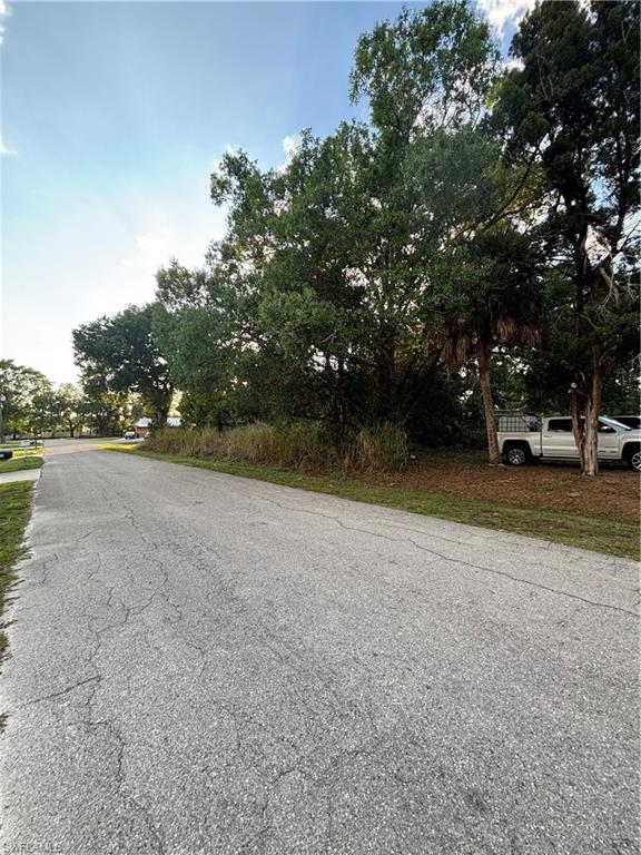 4737 Tammie LN