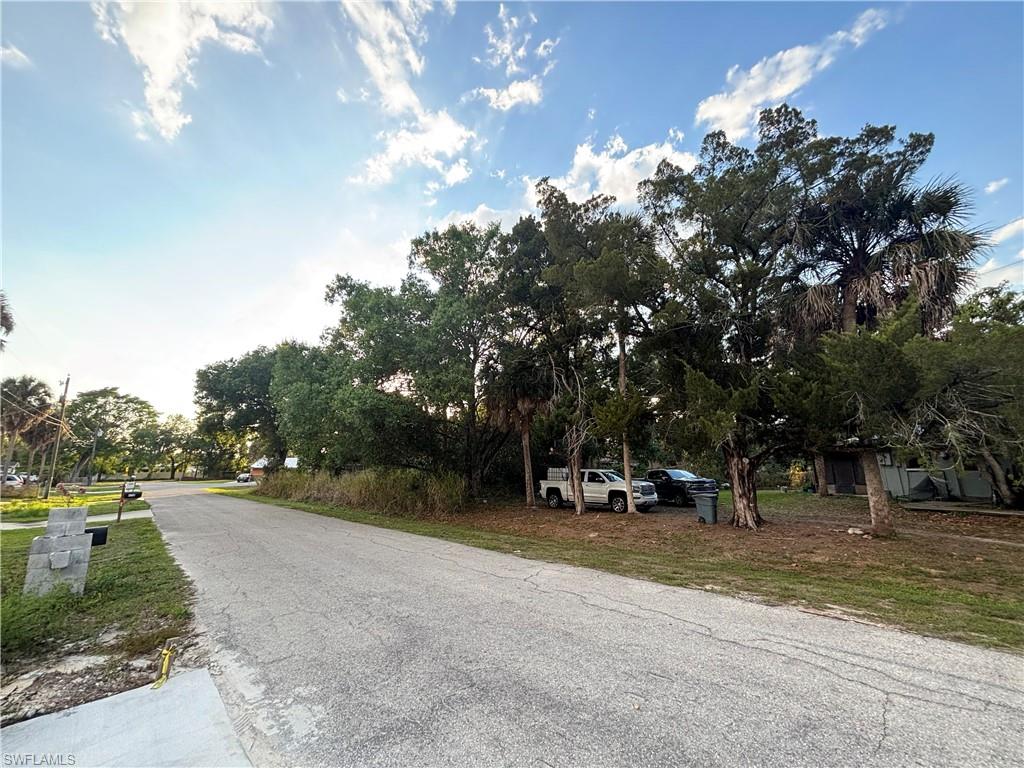 4737 Tammie LN