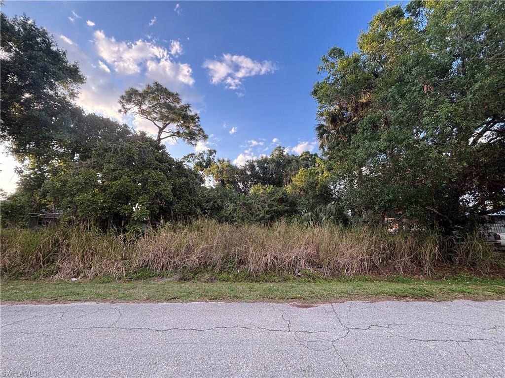 4737 Tammie LN