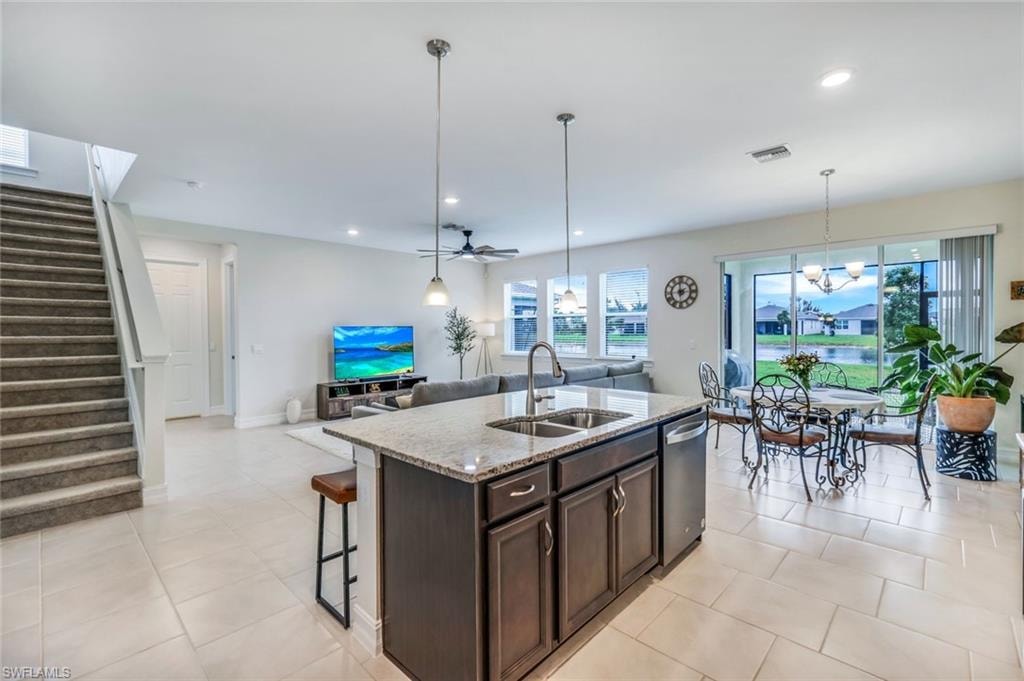 421 Coral Reef PL photo 9