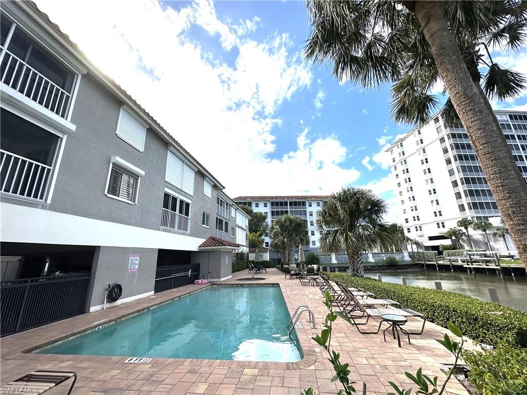 9101 Vanderbilt DR 304 photo 26