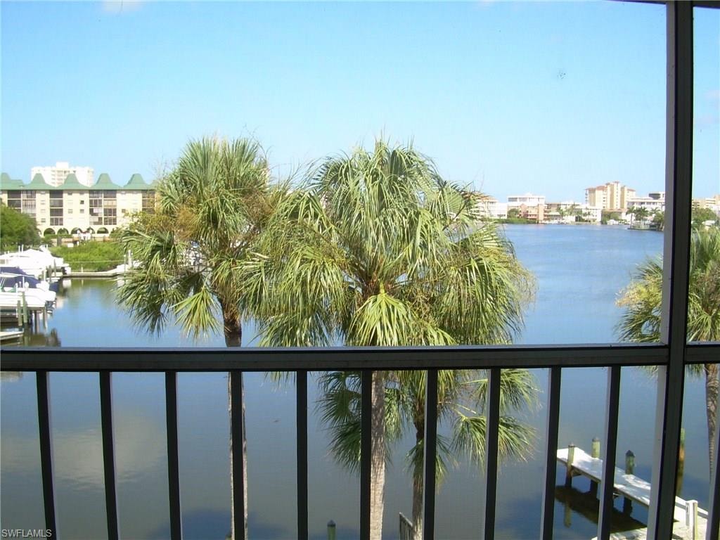 9101 Vanderbilt DR 304