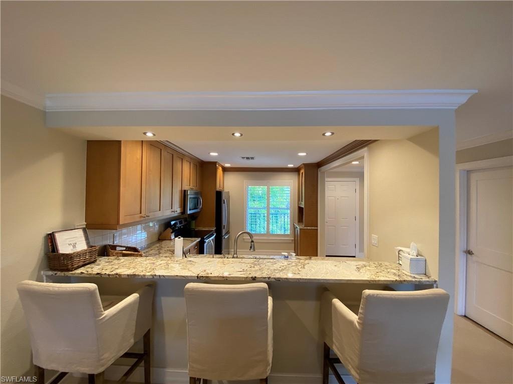 9101 Vanderbilt DR 304