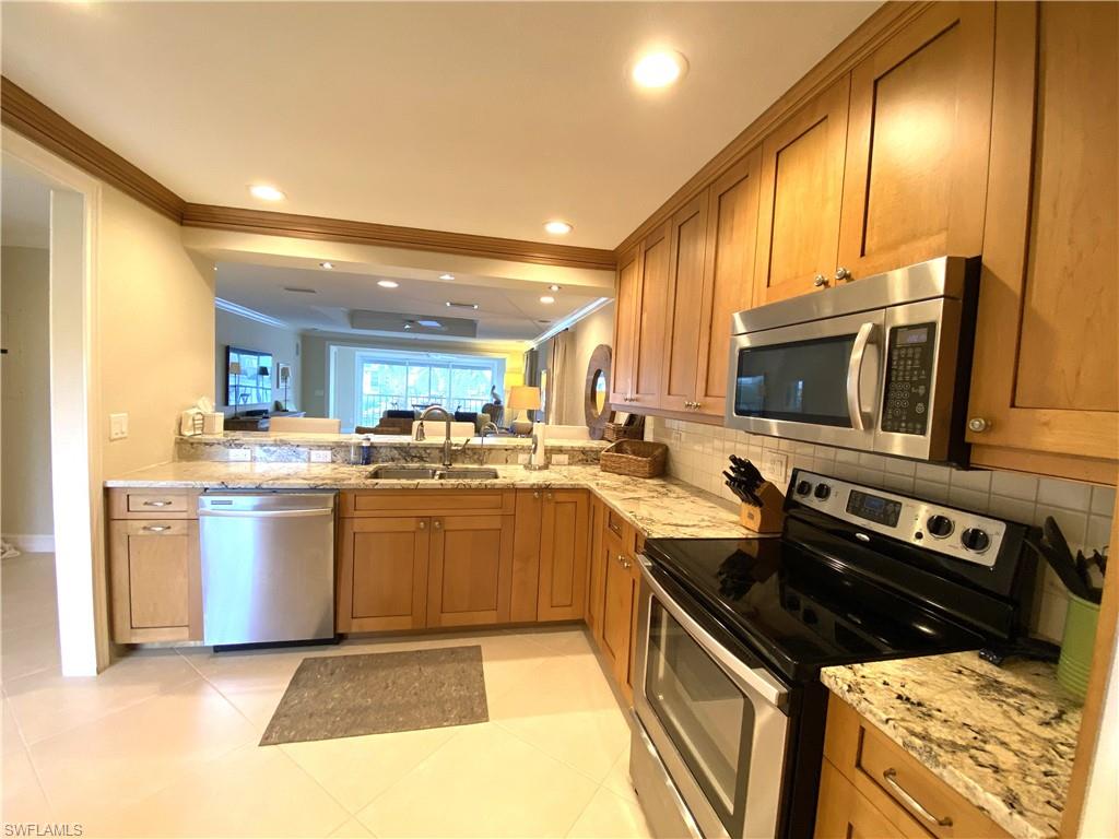 9101 Vanderbilt DR 304