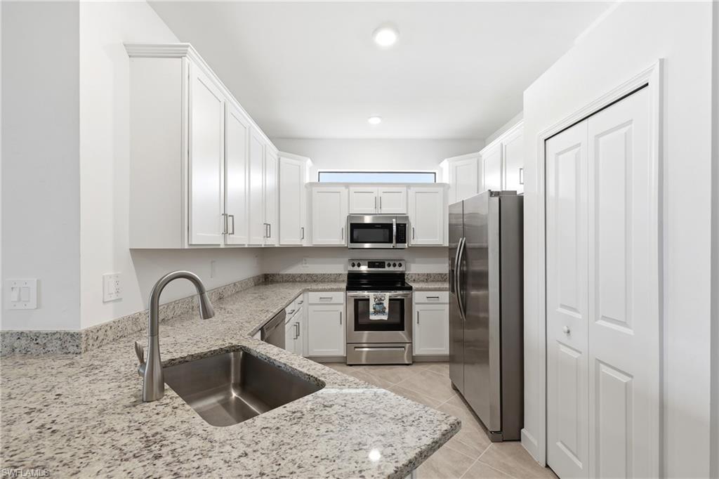 14040 Pine Lodge LN photo 7