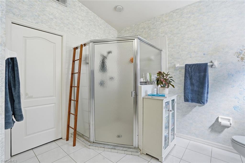 8128 Breton CIR photo 20