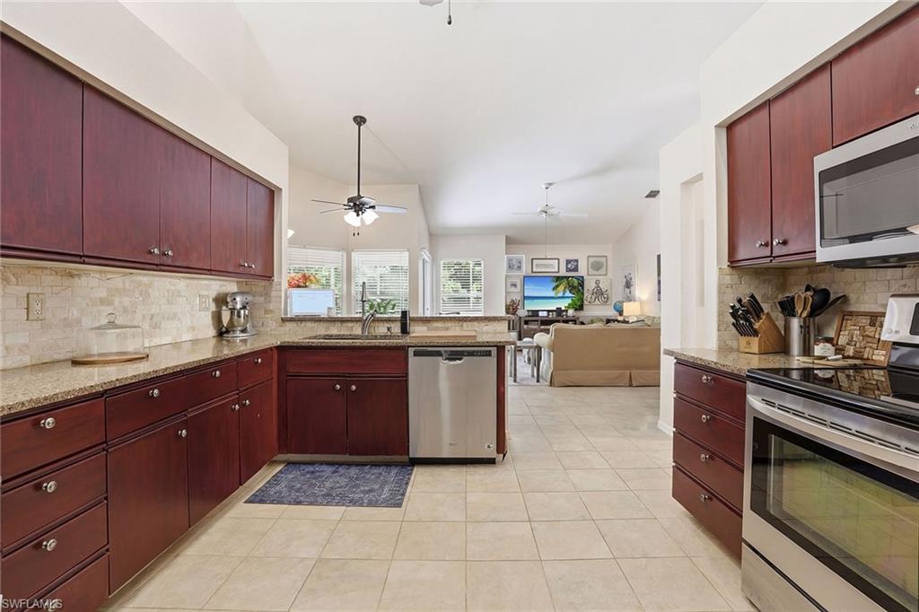 8128 Breton CIR photo 11
