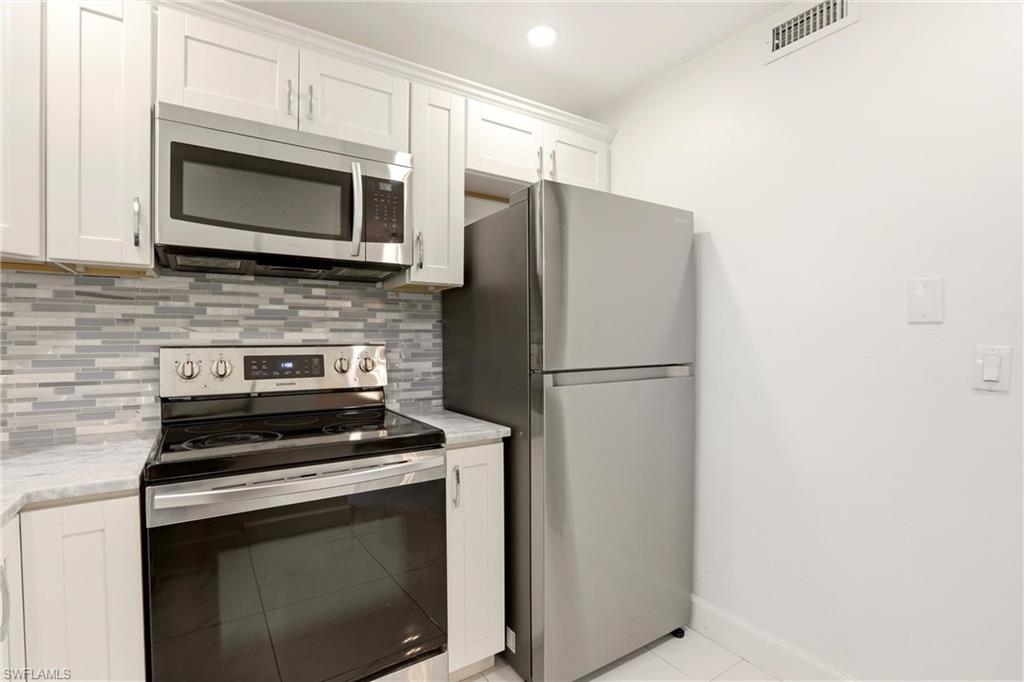 1450 Green Valley CIR 502 photo 10