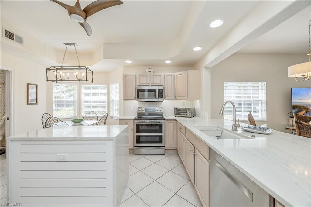 8200 Saratoga DR 401 photo 7