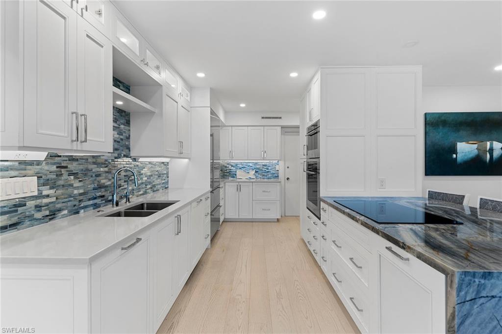 2171 Gulf Shore BLVD N 603 photo 13
