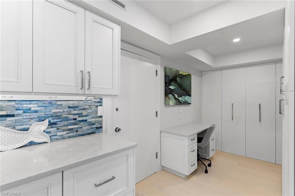 2171 Gulf Shore BLVD N 603 photo 15