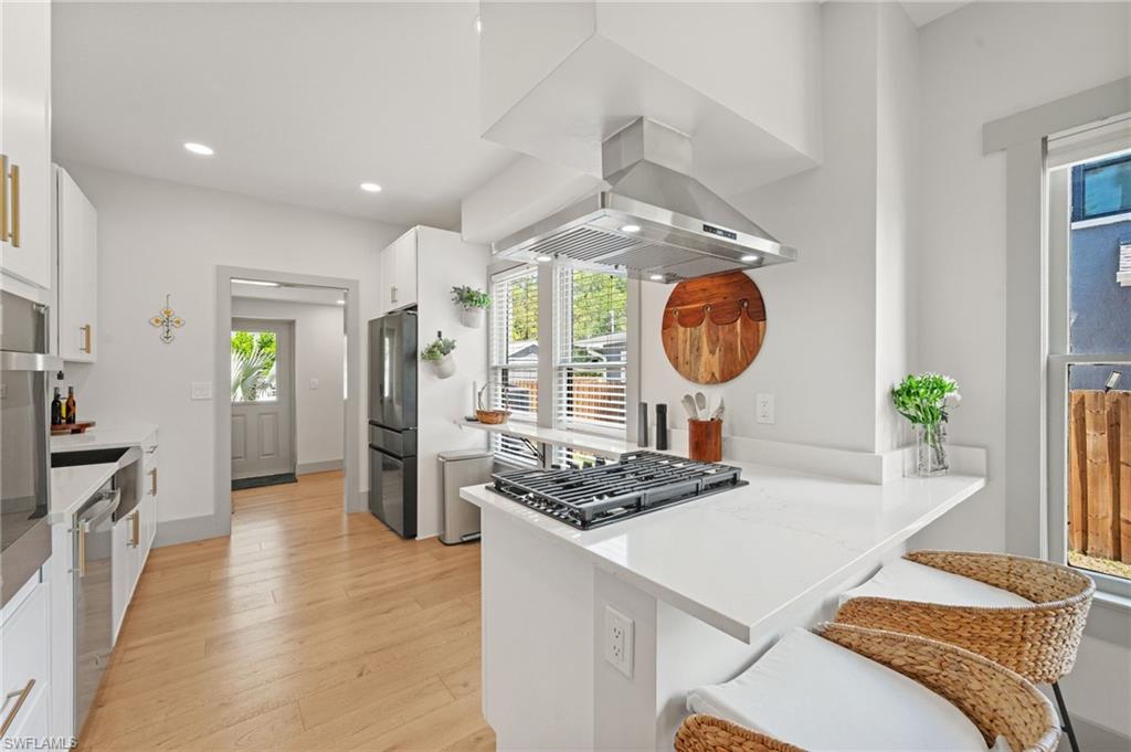 2647 Michigan AVE photo 13