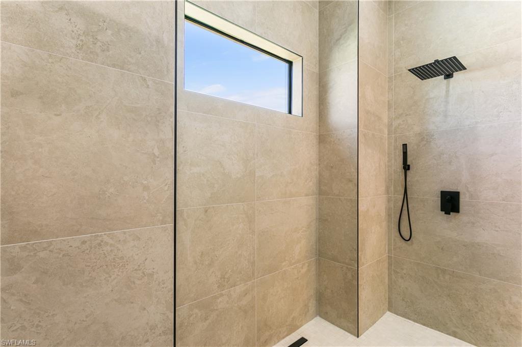 Walkthrough spa bathroom to relax like you deserve!