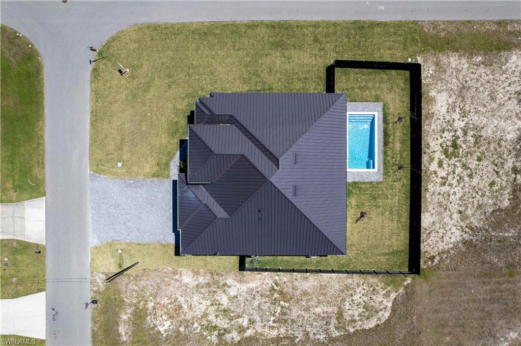 METAL ROOF! Durable metal roof offers long-lasting protection, energy efficiency, and added peace of mind.
