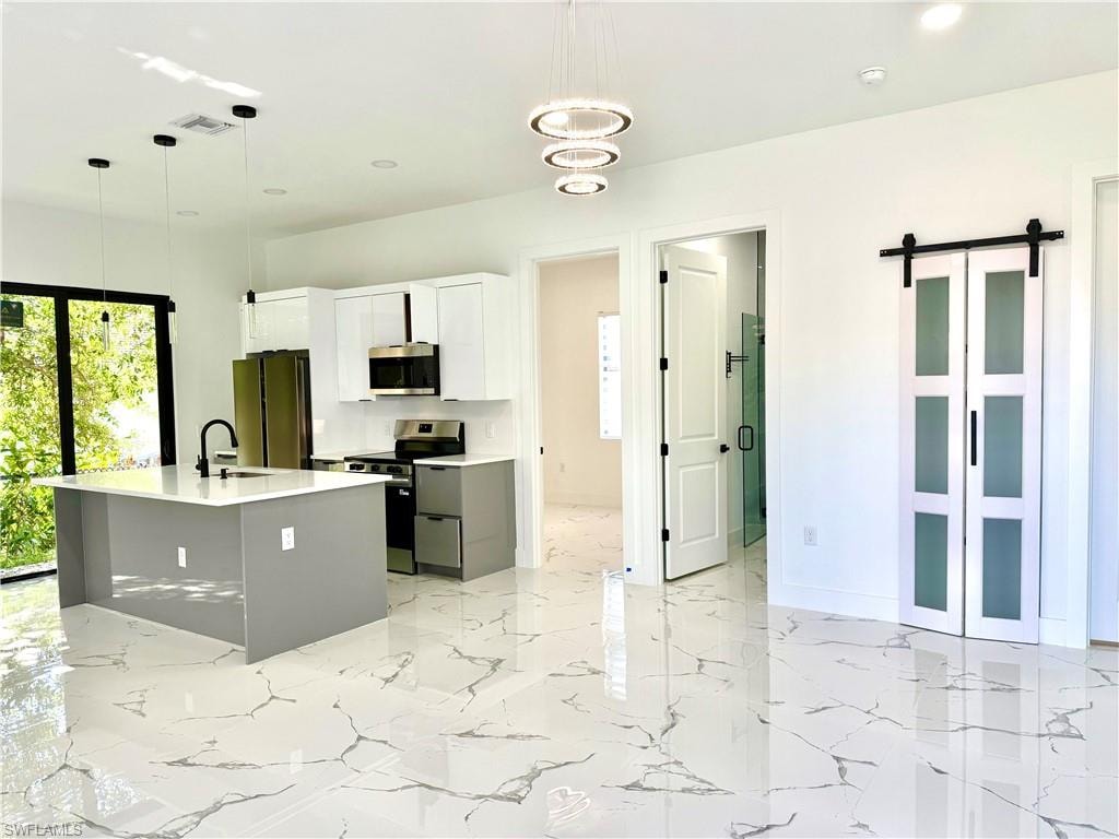 914 Sunrise BLVD photo 7