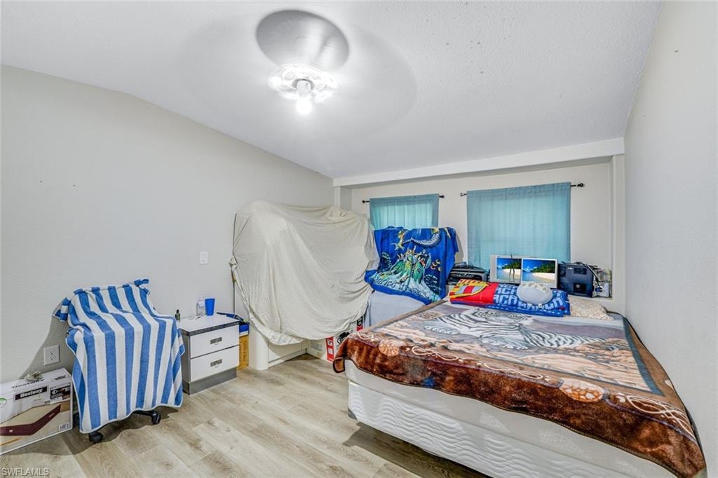 106 Moon Bay ST photo 15
