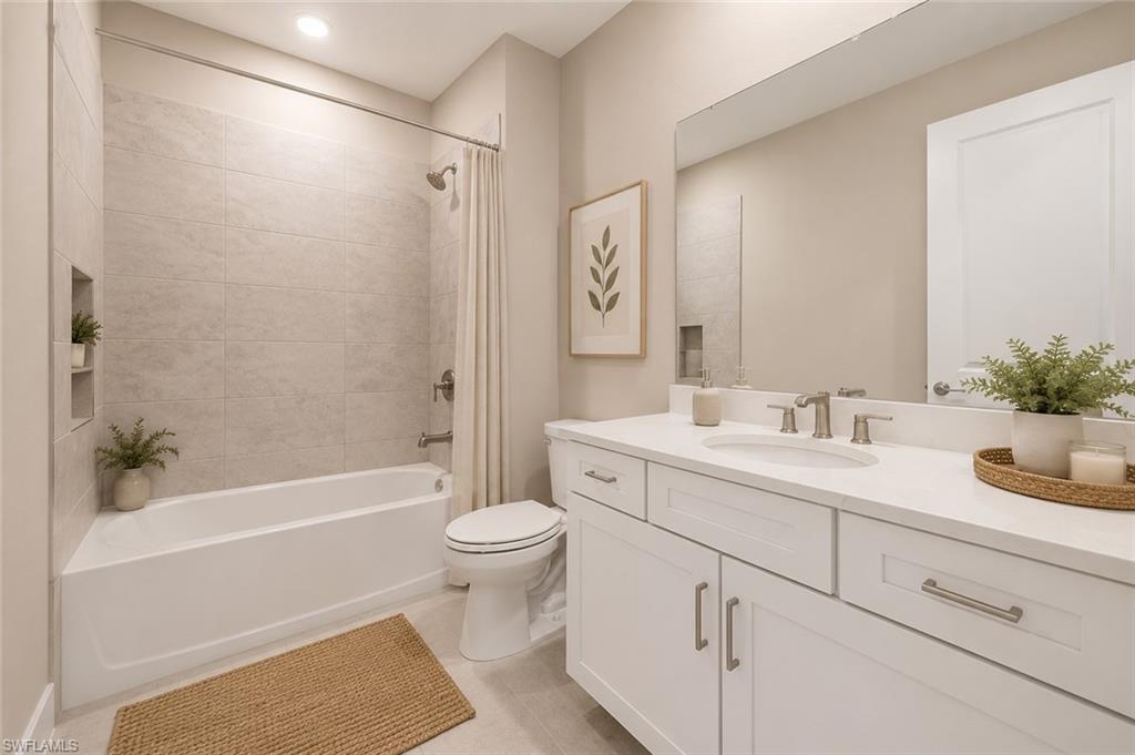 Guest Bathroom | Virtually Staged