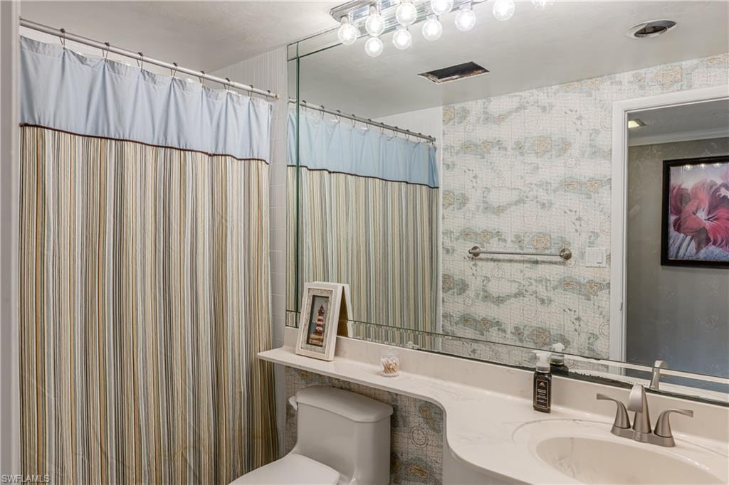240 Seaview CT 105 photo 7