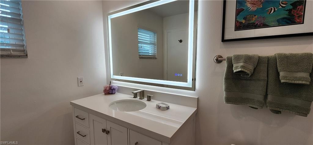 Lighted, Heated & Dimmable Vanity Mirror