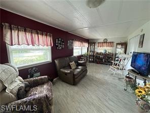 857 Manatee RD