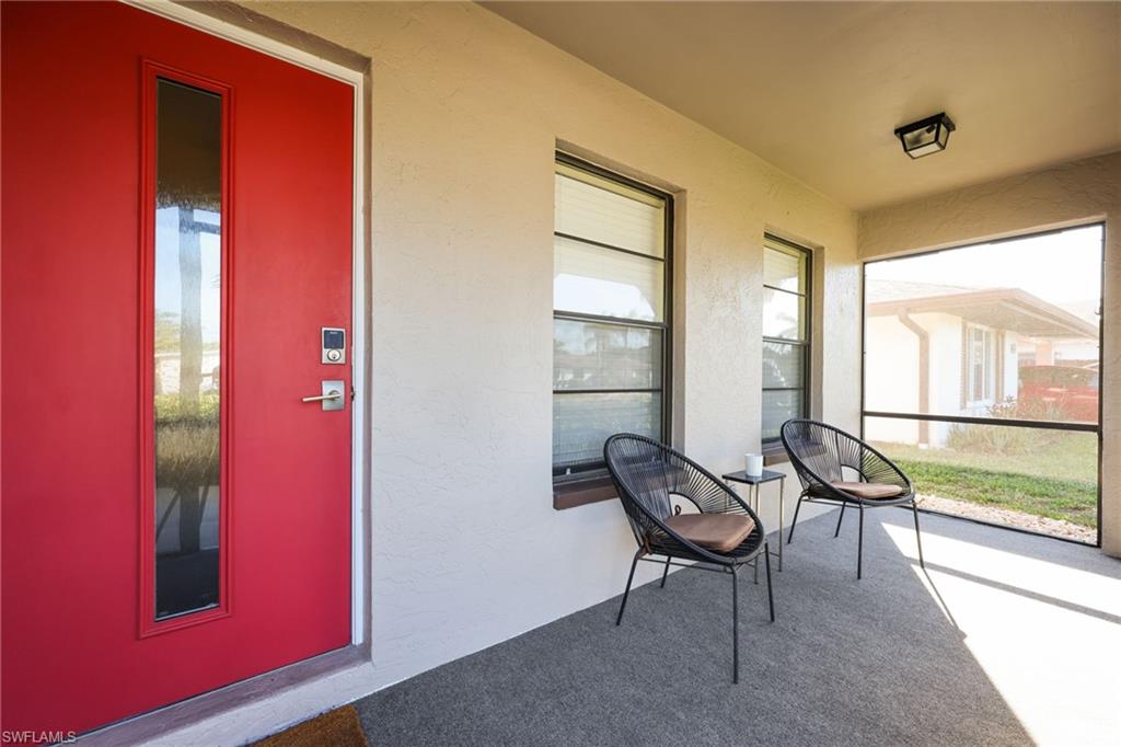 Front Door_Lanai