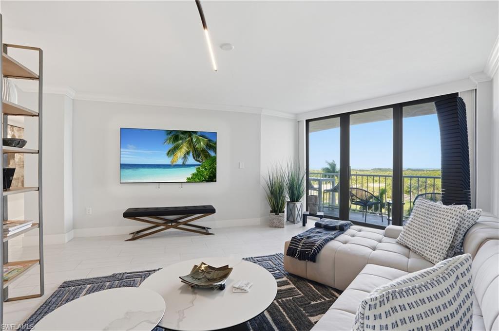 320 Seaview CT 2-408