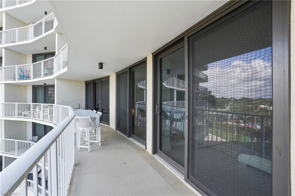 320 Seaview CT 2-408 photo 29