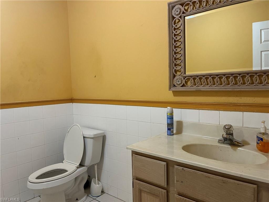 954 Country Club BLVD A photo 6