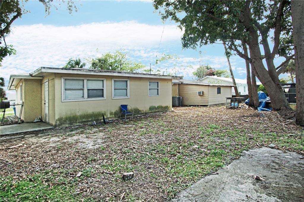 4107 Mindi AVE photo 9