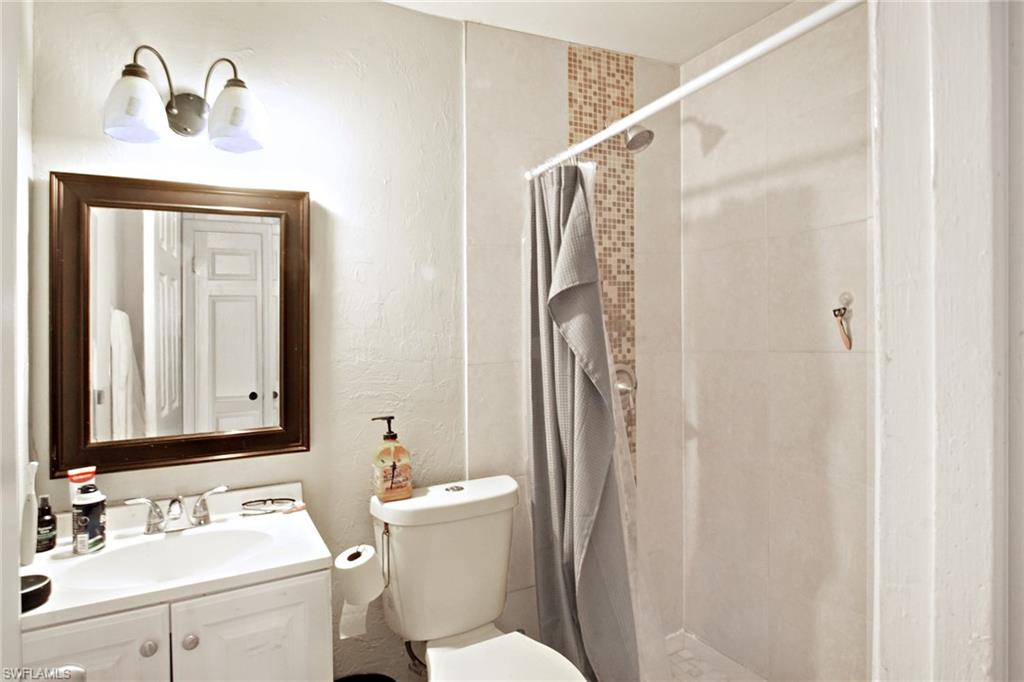 4107 Mindi AVE photo 8