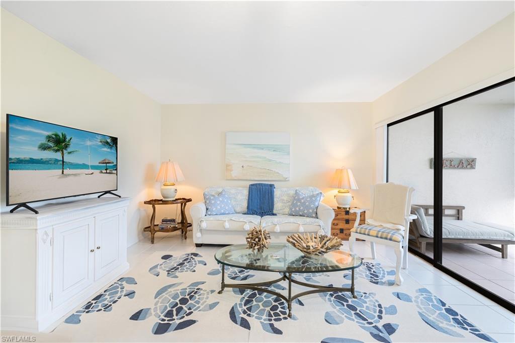 565 Beachwalk CIR T-102