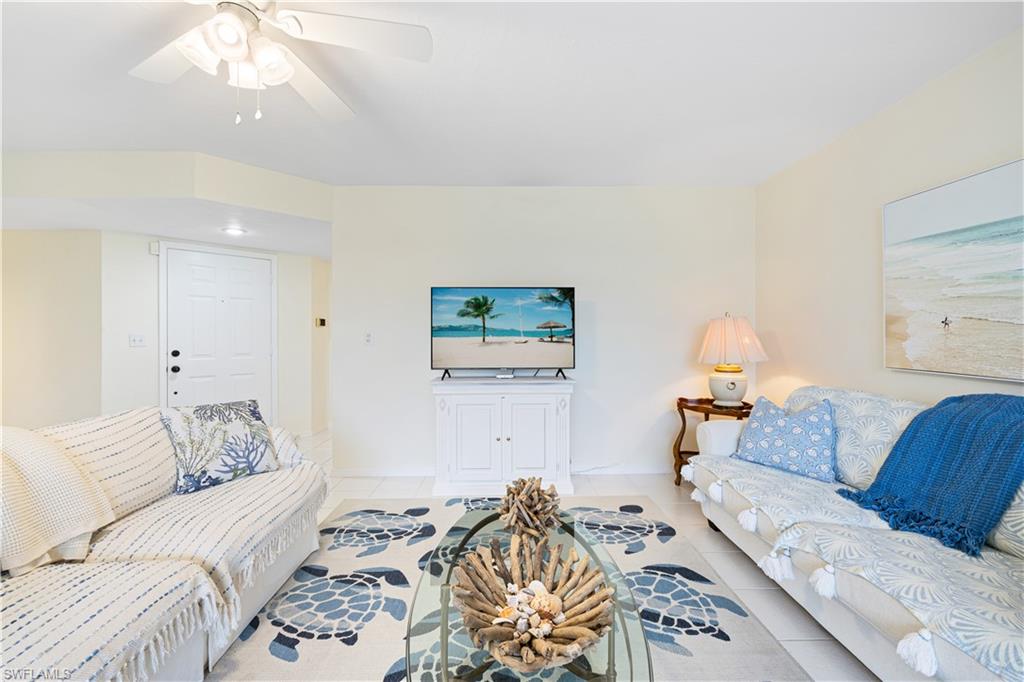 565 Beachwalk CIR T-102