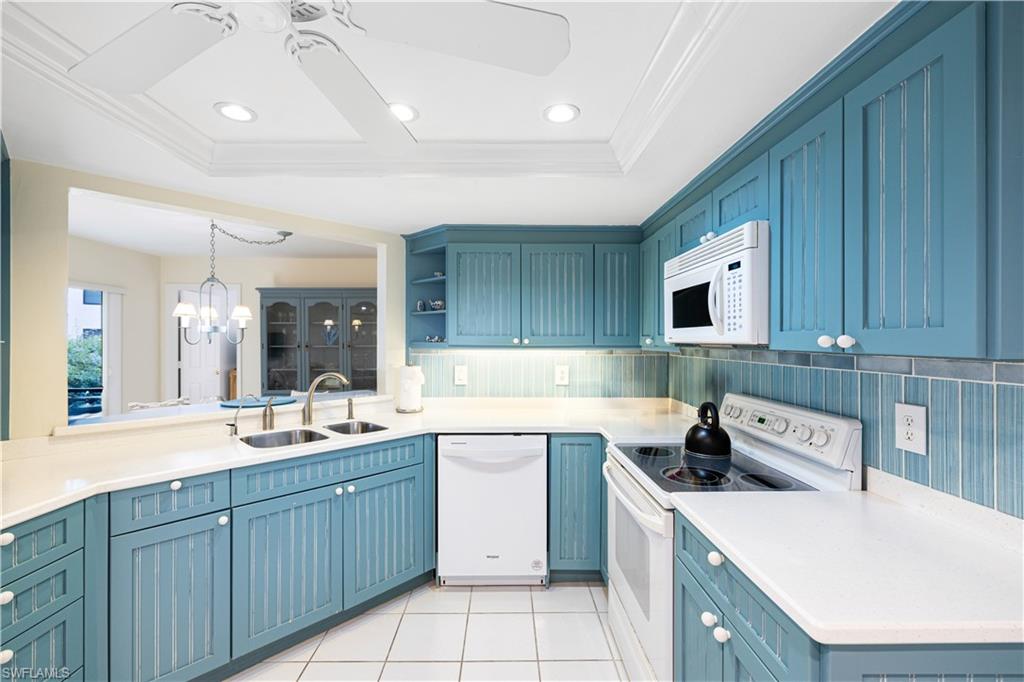 565 Beachwalk CIR T-102 photo 9