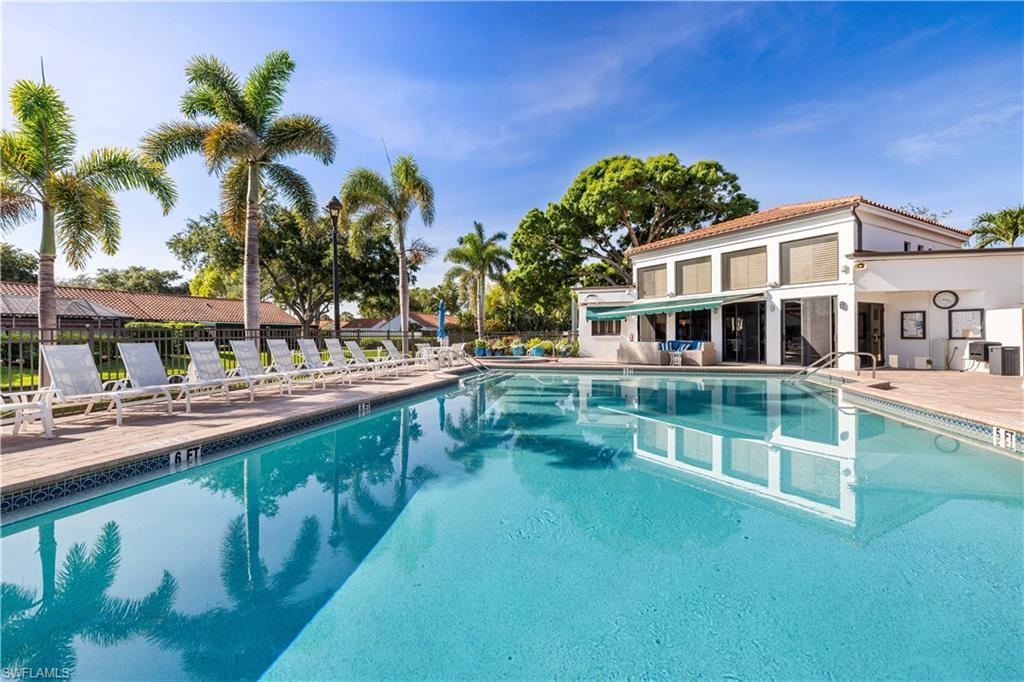 565 Beachwalk CIR T-102 photo 21