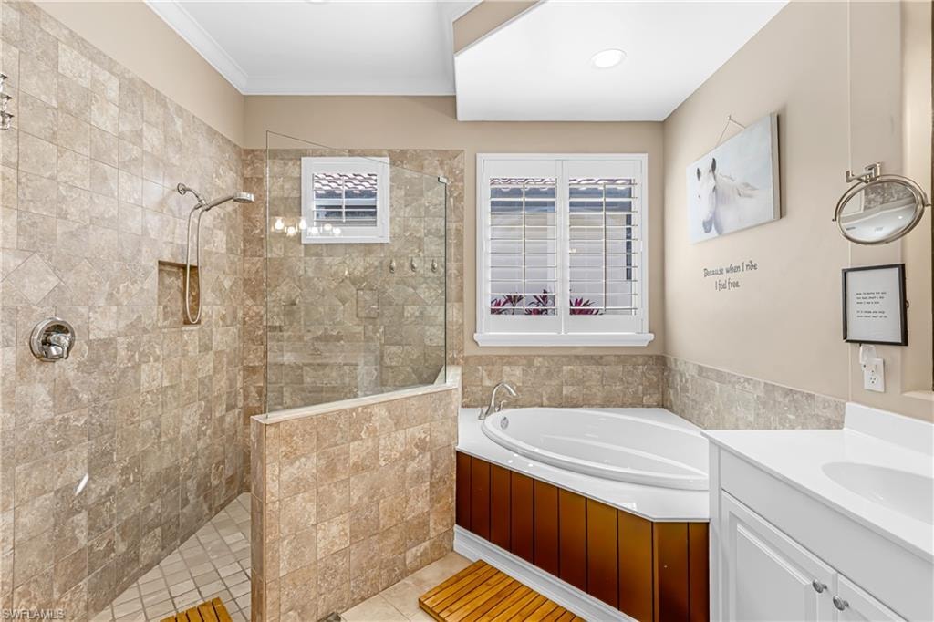 12567 Grandezza CIR photo 18