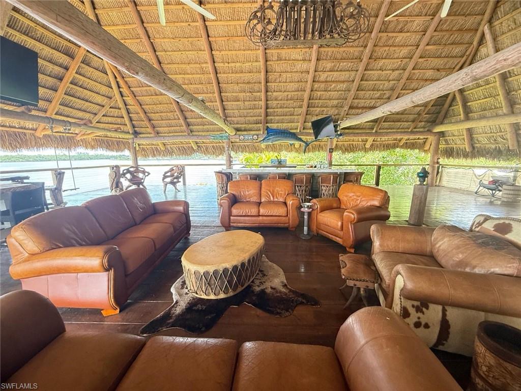 4835 Riverside DR photo 23