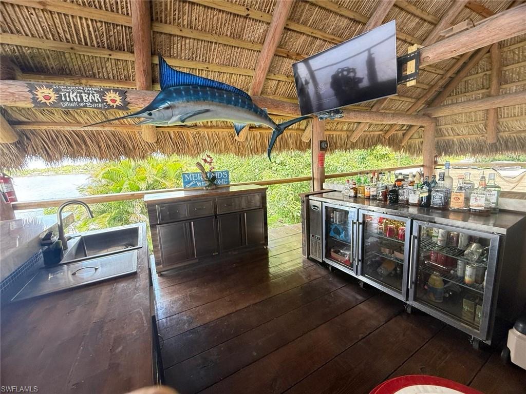 4835 Riverside DR photo 24