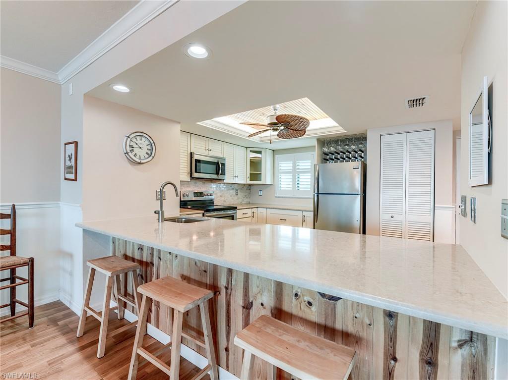 OPEN KITCHEN