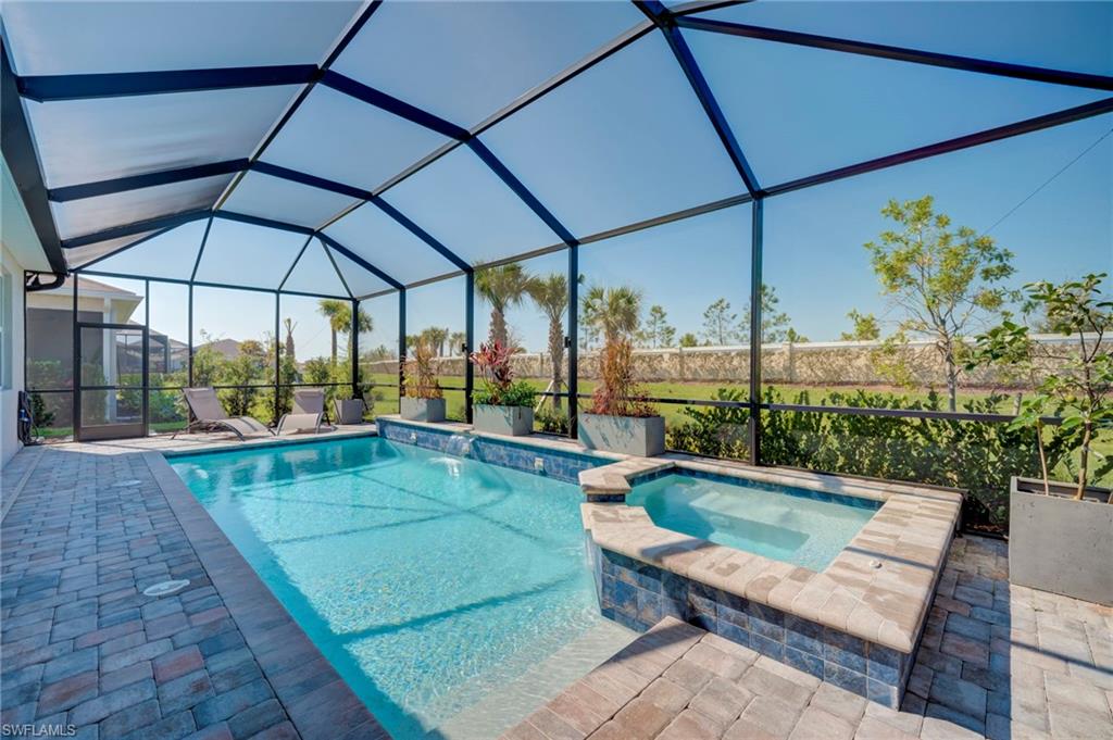 Saltwater Pool with spa