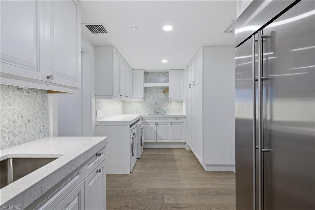 Butler pantry