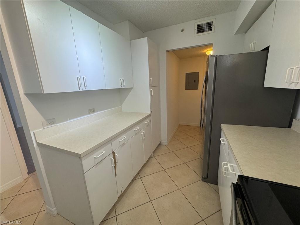 8930 Colonnades CT E 627 photo 6
