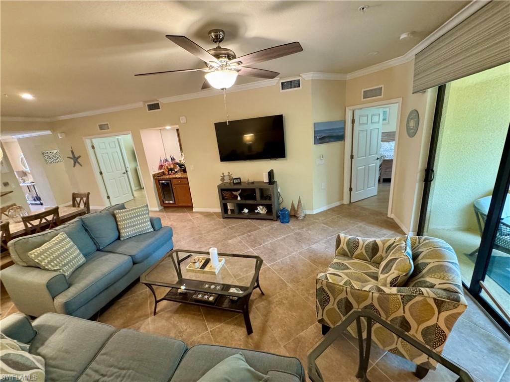 13761 Julias WAY 311 photo 11