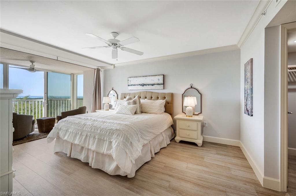 Primary Bedroom/King Size Bed