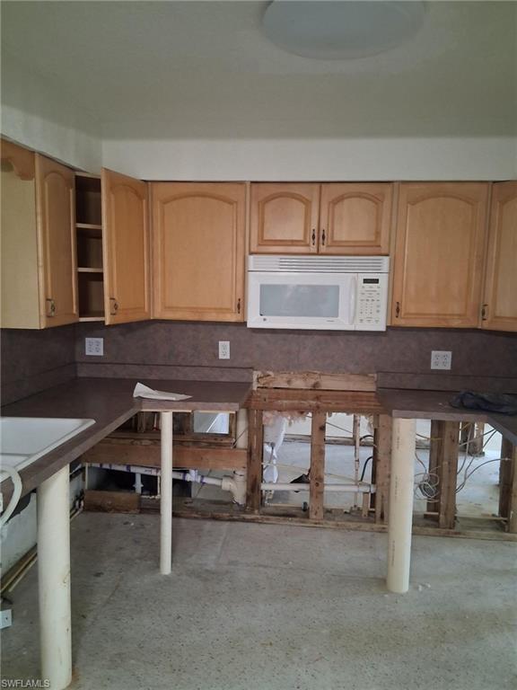 3311 Ash ST photo 6
